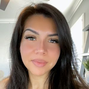 Meet your Posher, Veronica